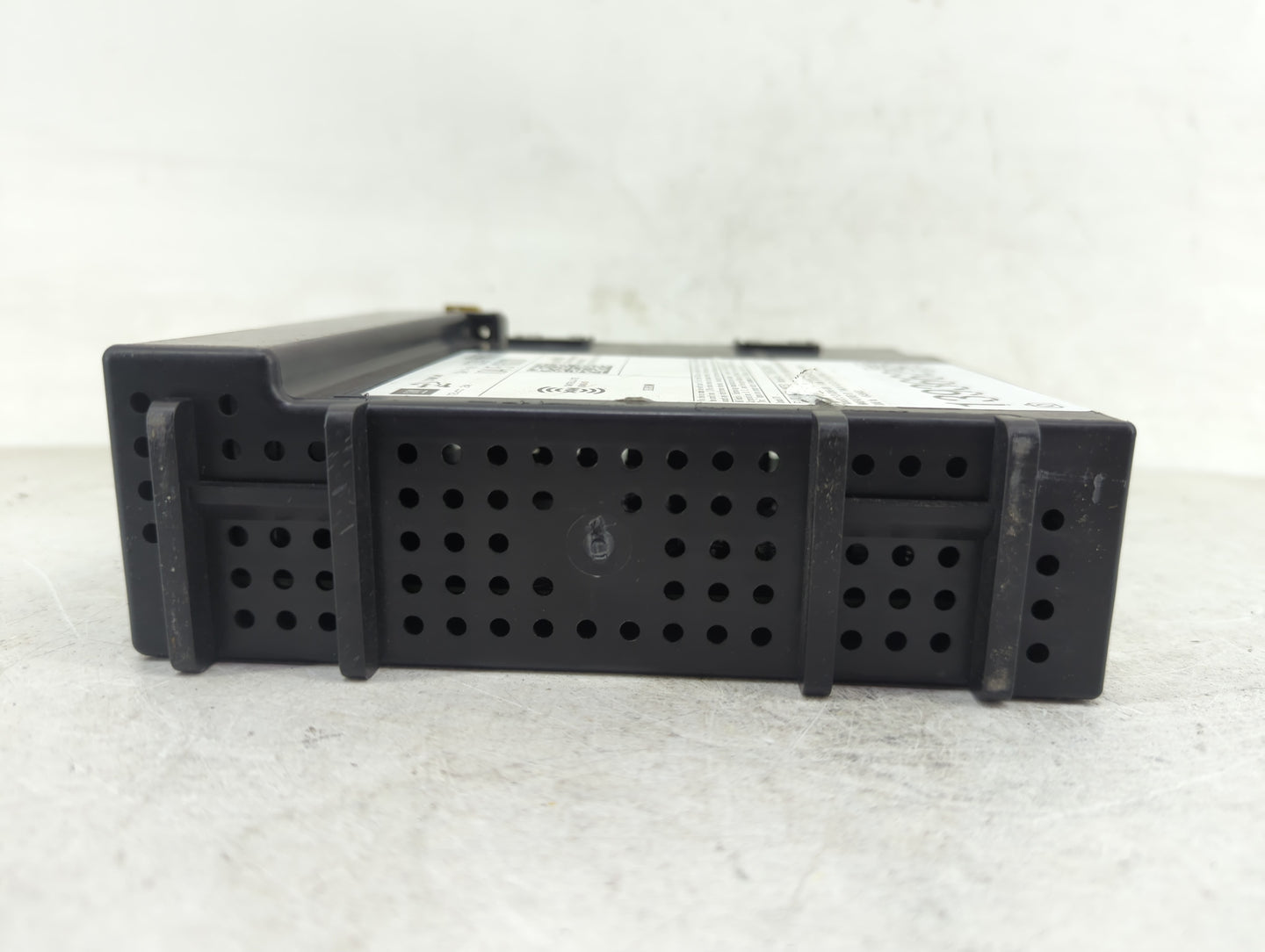 2015 Gmc Yukon Radio AM FM Cd Player Receiver Replacement P/N:13596606 Fits OEM Used Auto Parts - Oemusedautoparts1.com