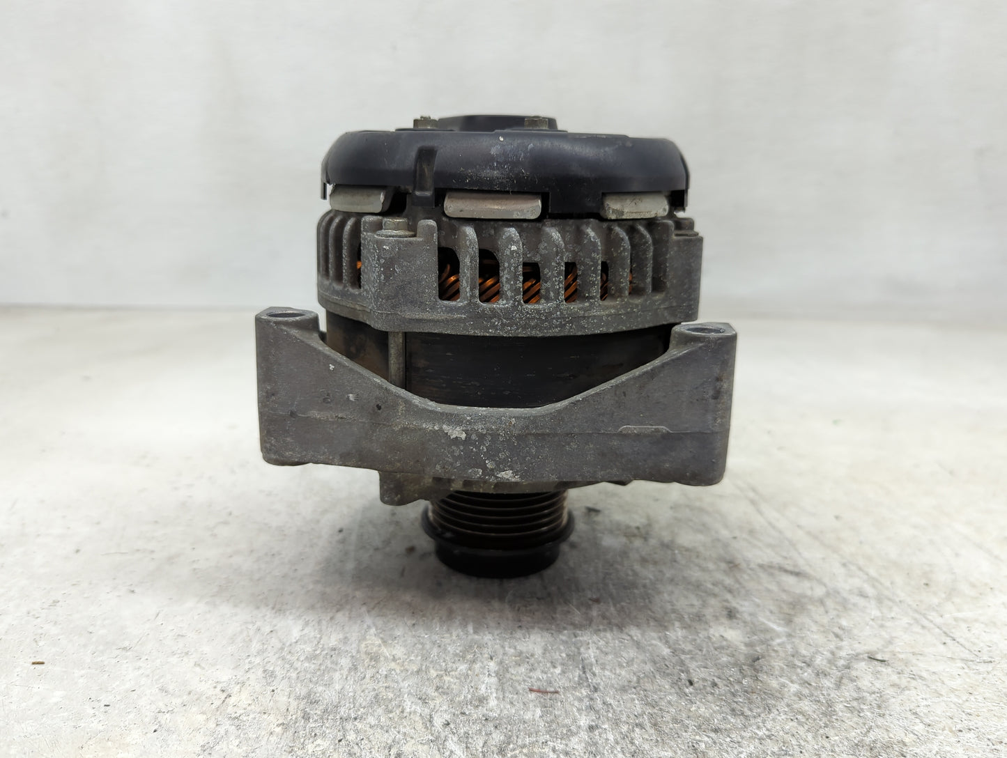 2015-2017 Gmc Yukon Alternator Replacement Generator Charging Assembly Engine OEM P/N:22949467 Fits Fits 2014 2015 2016 2017