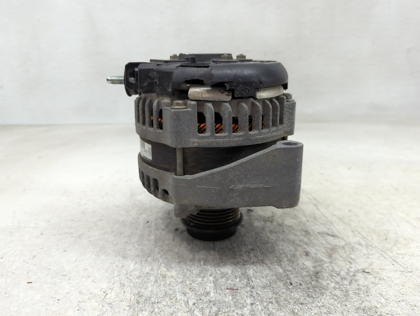 2015-2017 Gmc Yukon Alternator Replacement Generator Charging Assembly Engine OEM P/N:22949467 Fits Fits 2014 2015 2016 2017