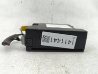 2015 Gmc Yukon Radio AM FM Cd Player Receiver Replacement P/N:13598663 Fits OEM Used Auto Parts - Oemusedautoparts1.com