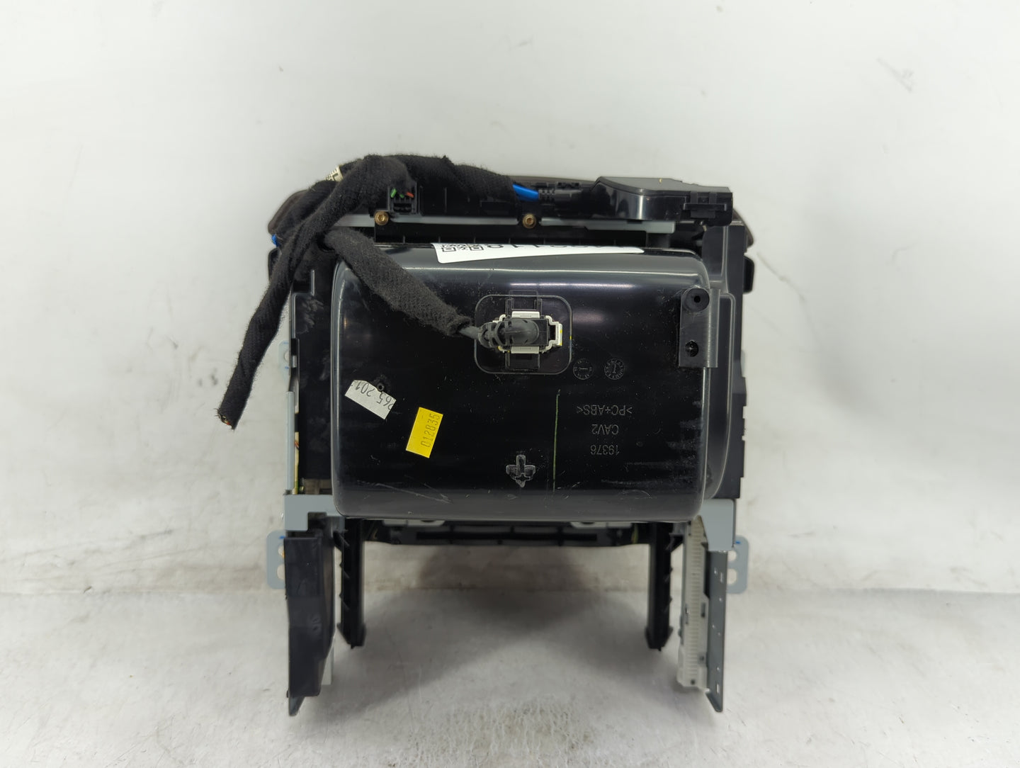 2015 Gmc Yukon Radio AM FM Cd Player Receiver Replacement P/N:23278777 815372982 Fits OEM Used Auto Parts - Oemusedautoparts