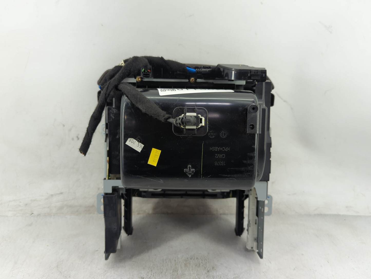 2015 Gmc Yukon Radio AM FM Cd Player Receiver Replacement P/N:23278777 815372982 Fits OEM Used Auto Parts - Oemusedautoparts