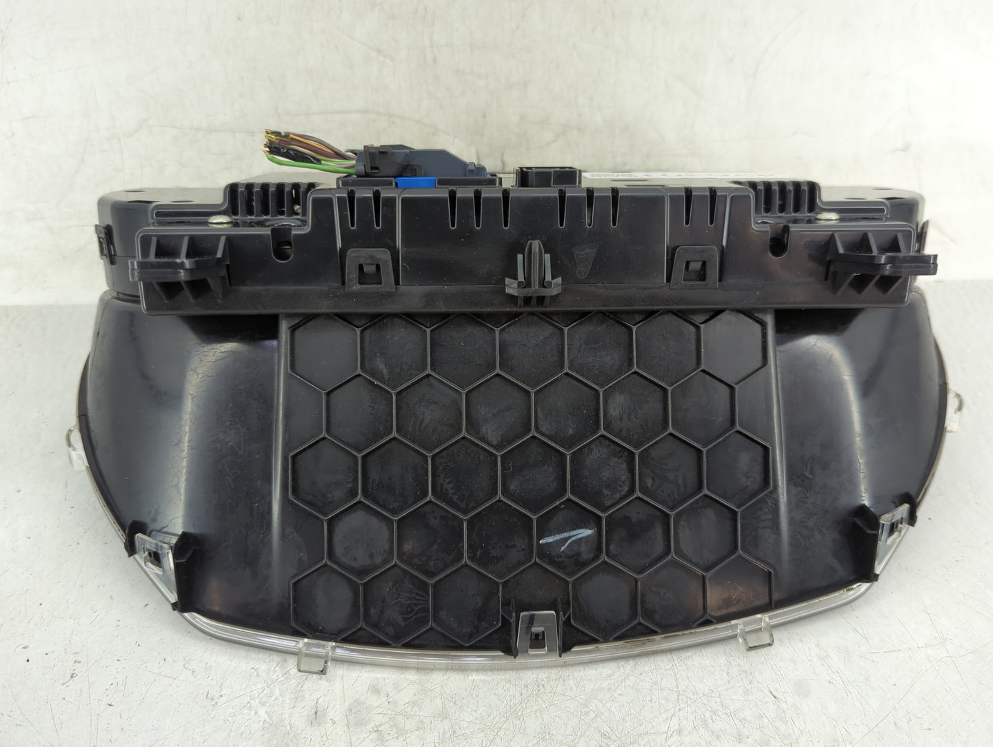 2015 Gmc Yukon Instrument Cluster Speedometer Gauges P/N:23275714 B13075439, B11502K6A37456115, HW3899555 Fits Fits 2016 OEM