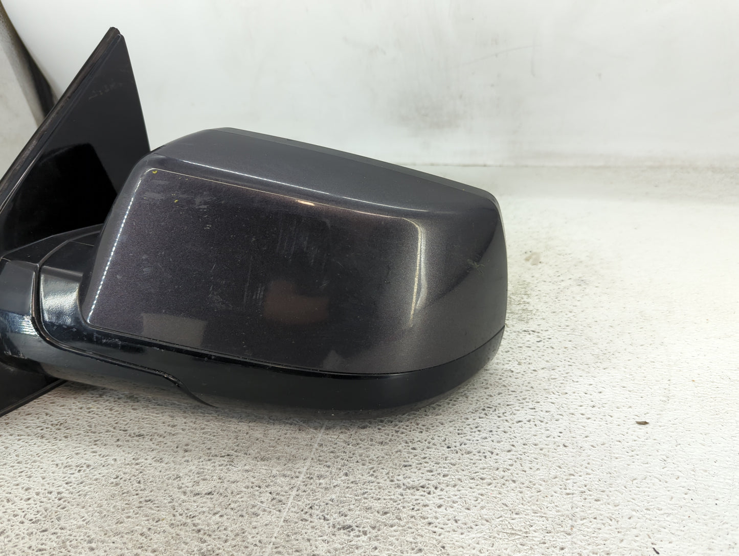 2015-2020 Gmc Yukon Driver Side View Mirror - Left Door Mirror OEM Used - Oemusedautoparts1.com