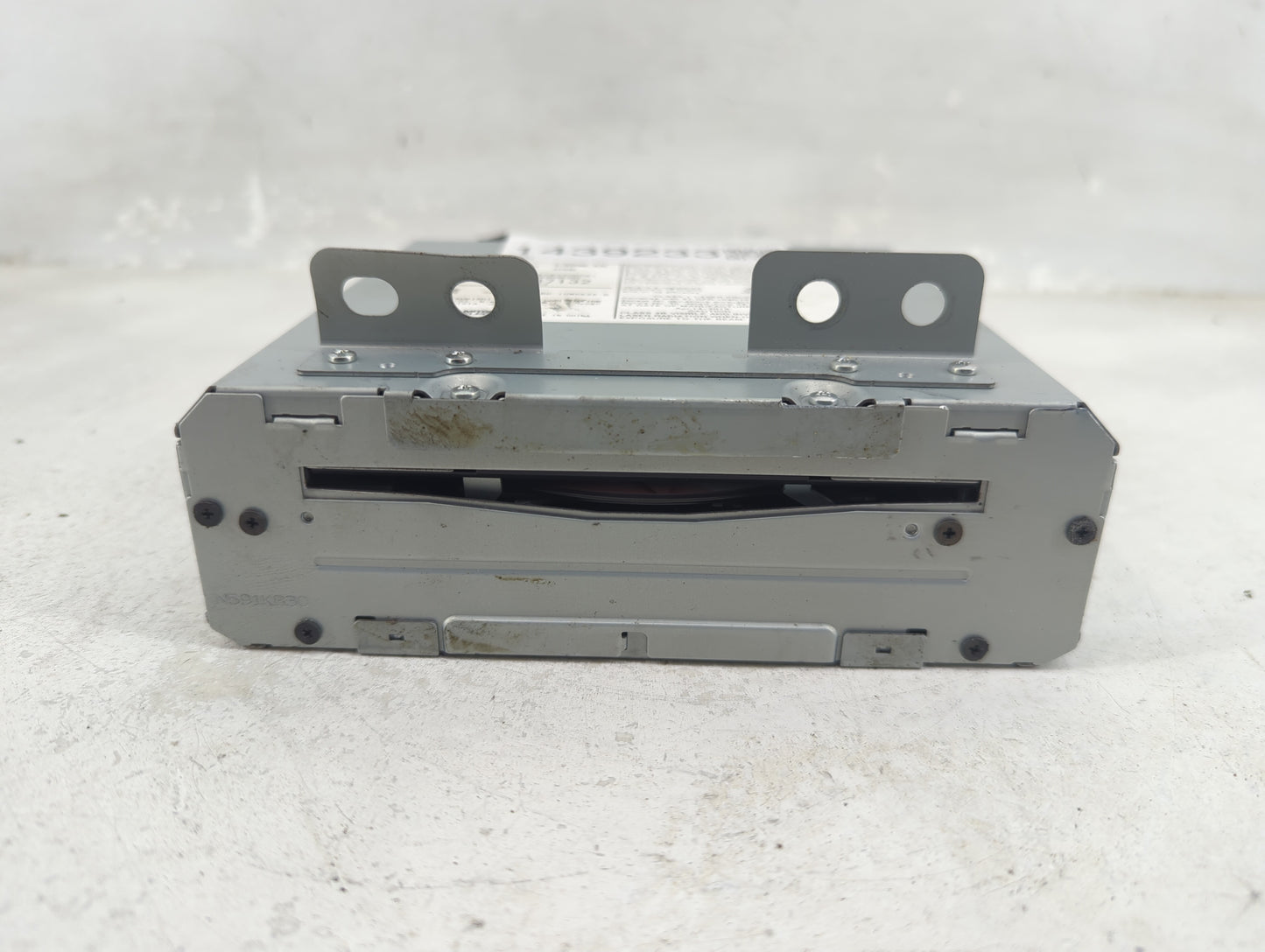 2015 Gmc Yukon Radio AM FM Cd Player Receiver Replacement P/N:23487132 Fits Fits 2013 2014 OEM Used Auto Parts - Oemusedauto