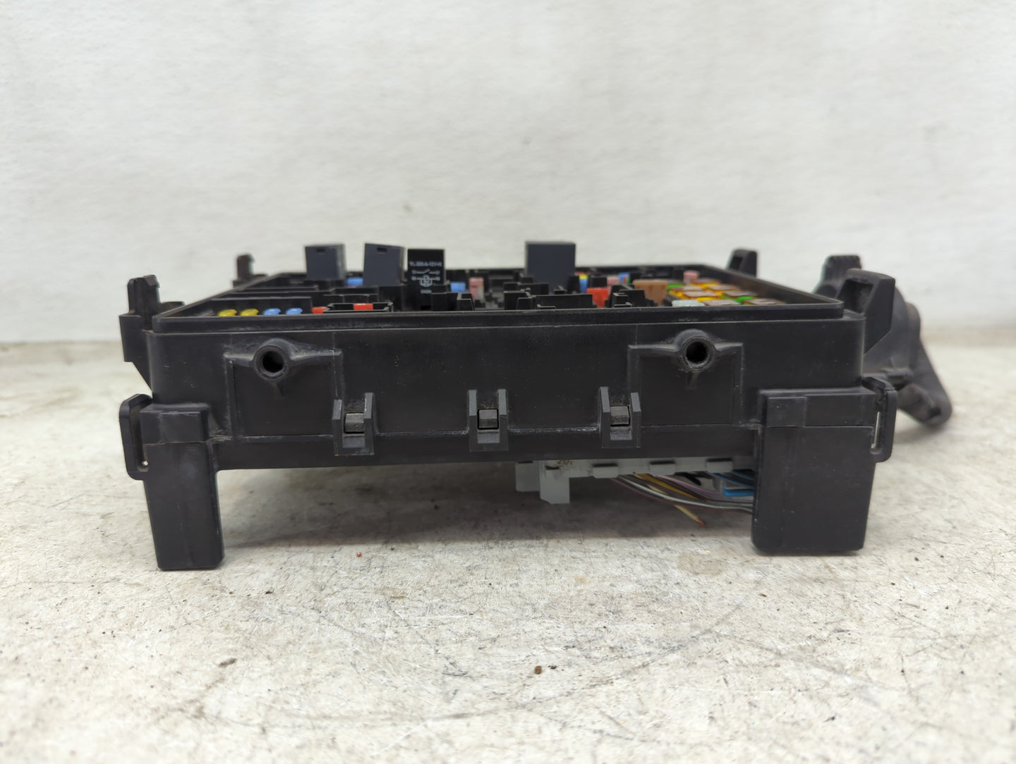 2015-2020 Gmc Yukon Fusebox Fuse Box Panel Relay Module P/N:23225905 Fits Fits 2015 2016 2017 2018 2019 2020 OEM Used Auto P