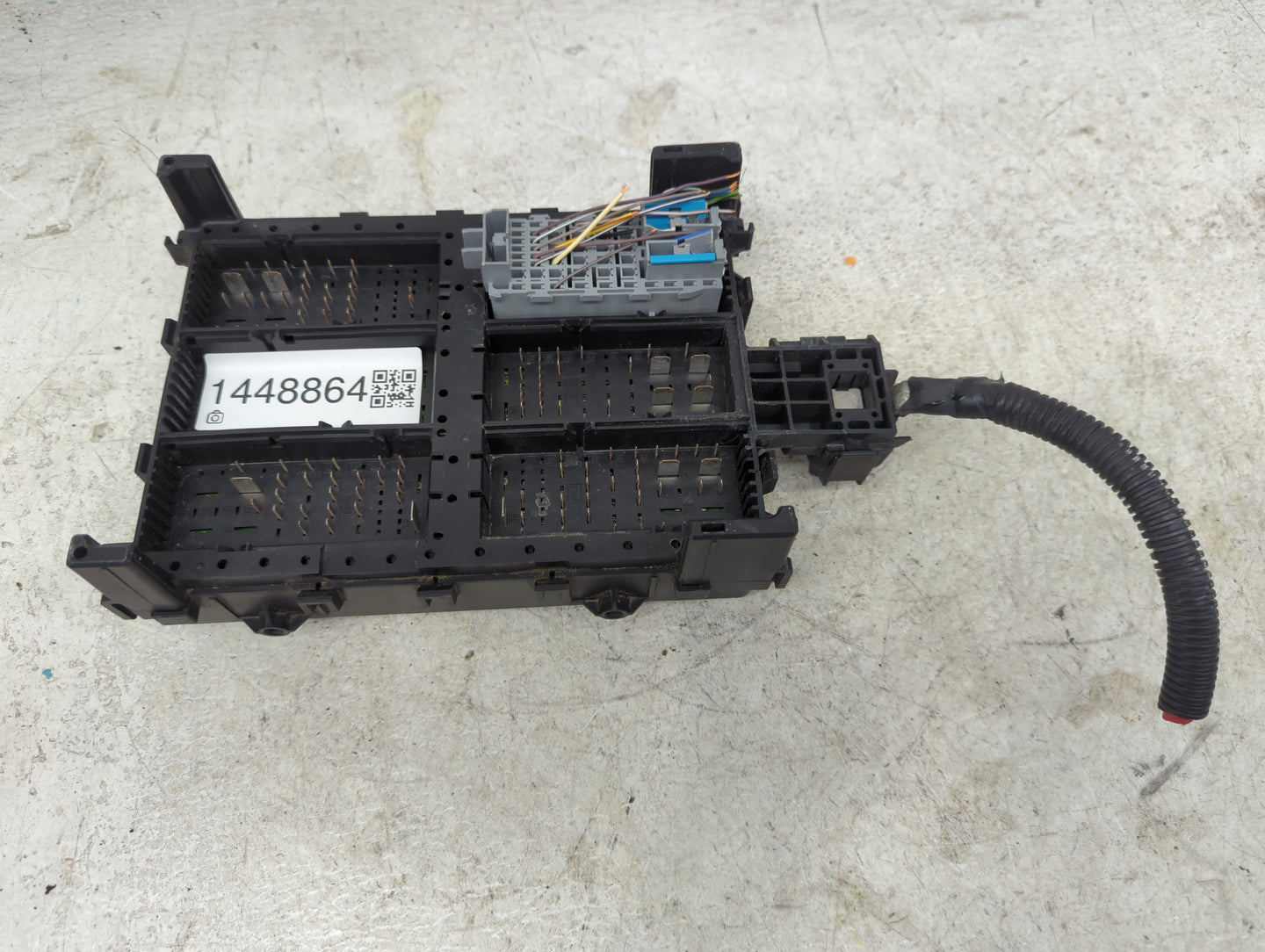 2015-2020 Gmc Yukon Fusebox Fuse Box Panel Relay Module P/N:23225905 Fits Fits 2015 2016 2017 2018 2019 2020 OEM Used Auto P