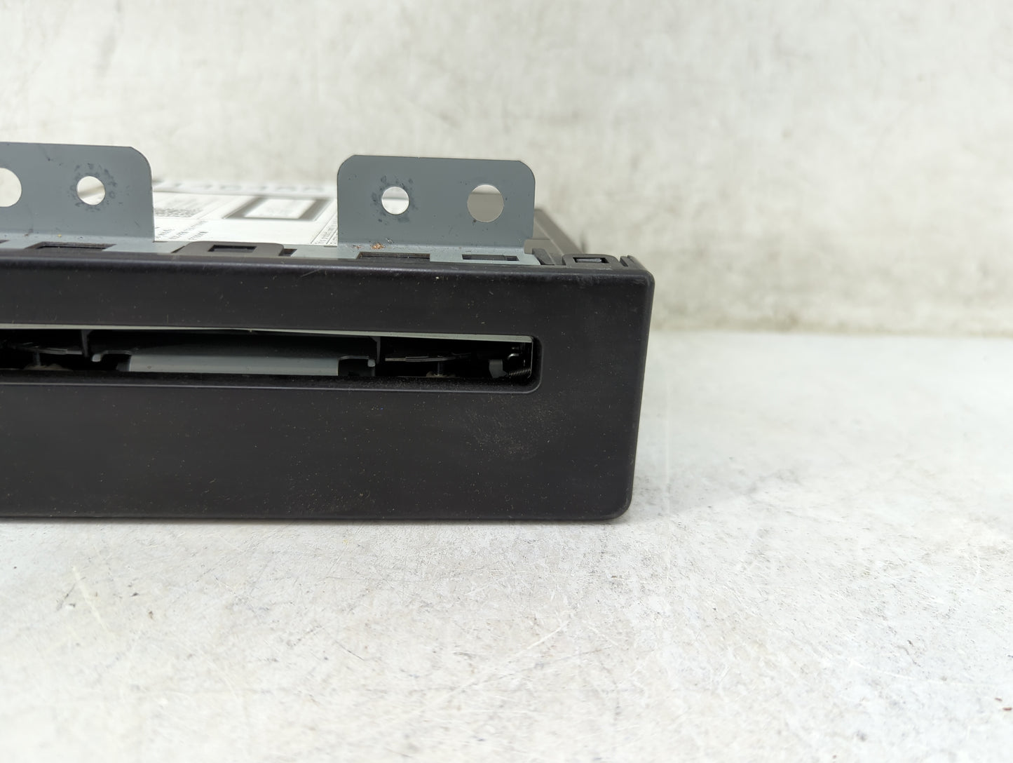 2015 Gmc Yukon Radio AM FM Cd Player Receiver Replacement P/N:13590746 Fits Fits 2013 2014 OEM Used Auto Parts - Oemusedauto