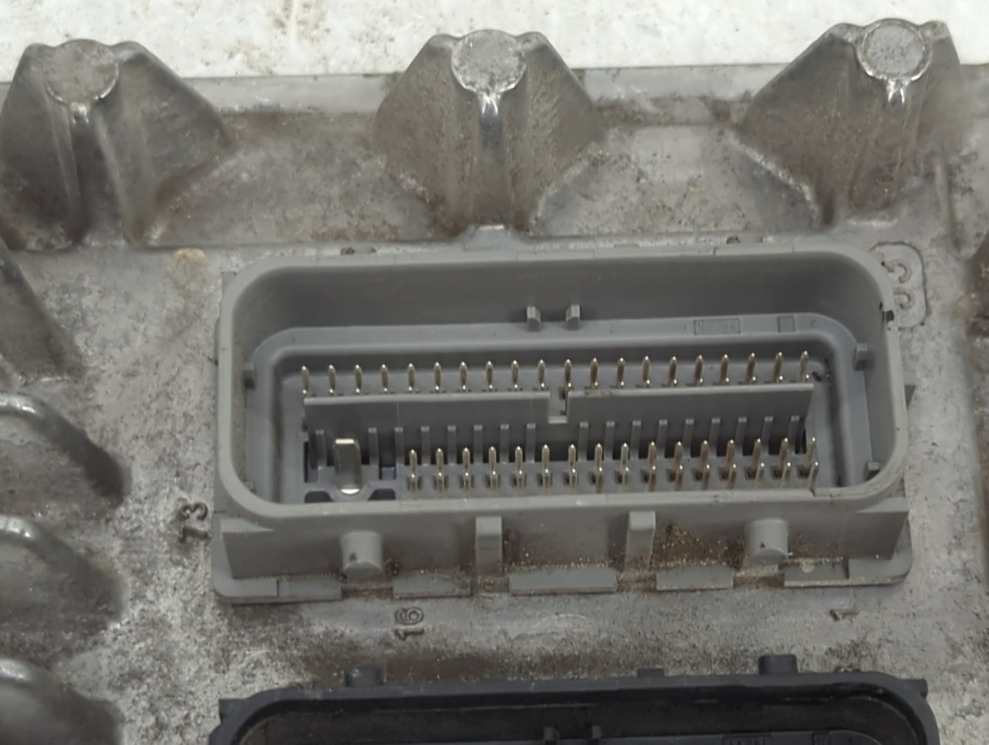 2015-2016 Gmc Yukon PCM Engine Control Computer ECU ECM PCU OEM P/N:12663437 Fits Fits 2014 2015 2016 OEM Used Auto Parts - 