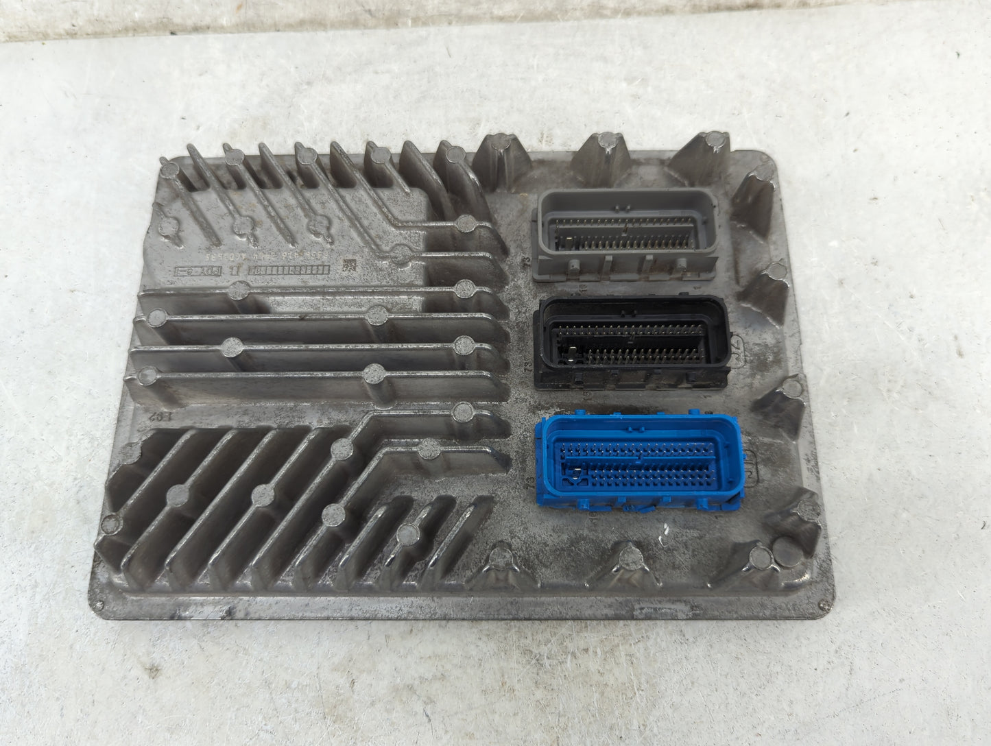 2015-2016 Gmc Yukon PCM Engine Control Computer ECU ECM PCU OEM P/N:12663437 Fits Fits 2014 2015 2016 OEM Used Auto Parts - 