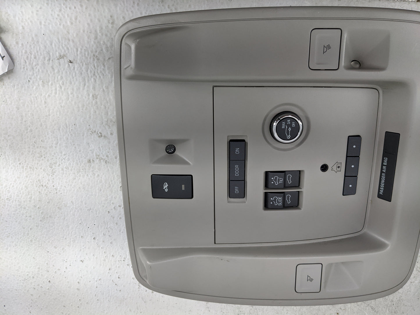 2015-2020 Gmc Yukon Overhead Console W/rear Climate Control Gray - Oemusedautoparts1.com