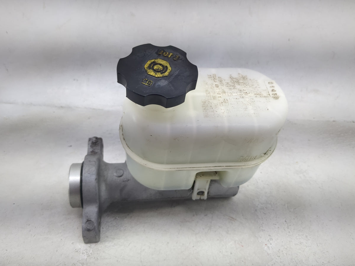 2015-2020 Gmc Yukon Brake Master Cylinder 1491089 - Oemusedautoparts1.com