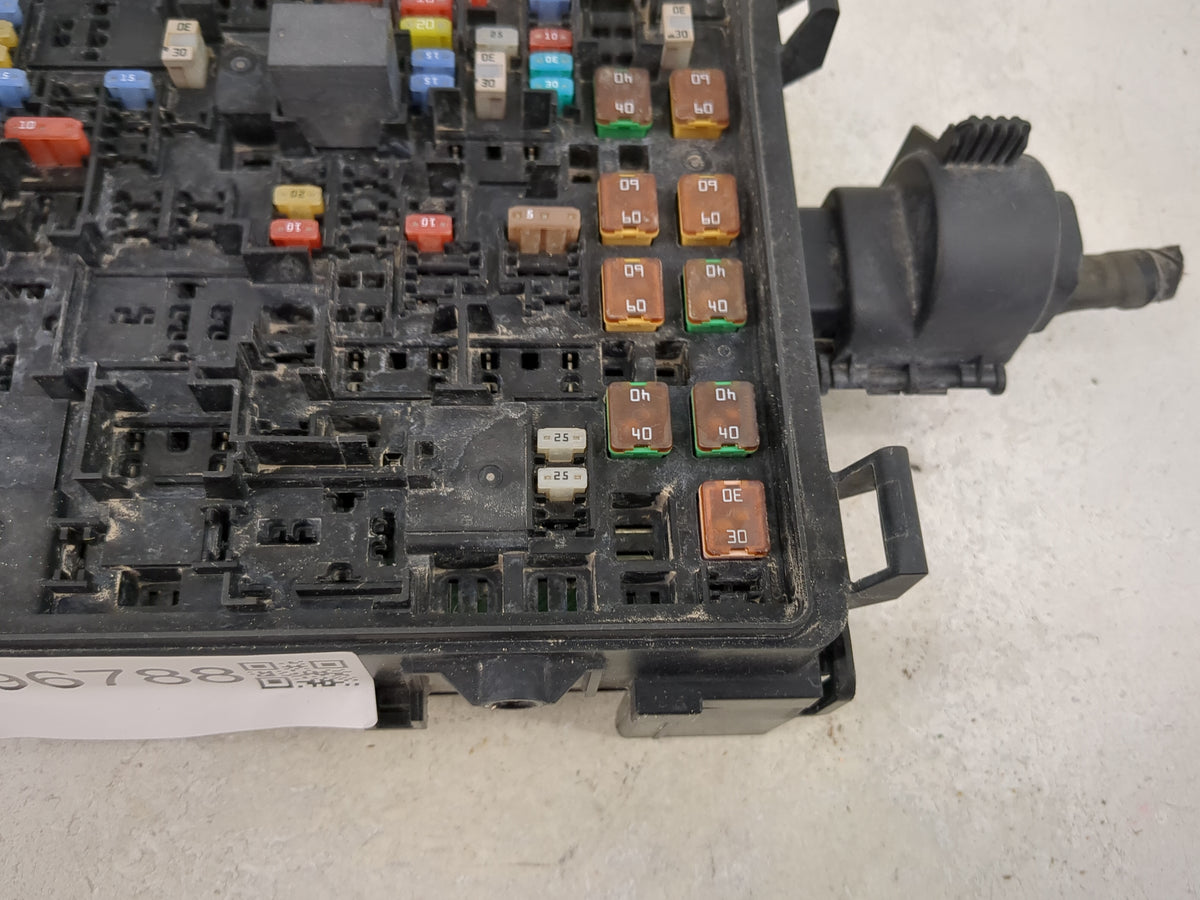 2015-2020 Gmc Yukon Fusebox Fuse Box Panel Relay Module P/N:84114437 8632S800603230 Fits Fits 2015 2016 2017 2018 2019 2020 