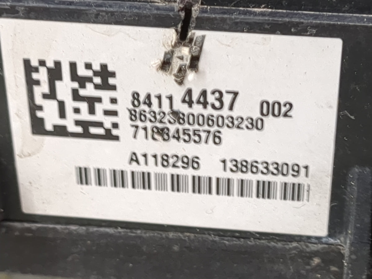 2015-2020 Gmc Yukon Fusebox Fuse Box Panel Relay Module P/N:84114437 8632S800603230 Fits Fits 2015 2016 2017 2018 2019 2020 