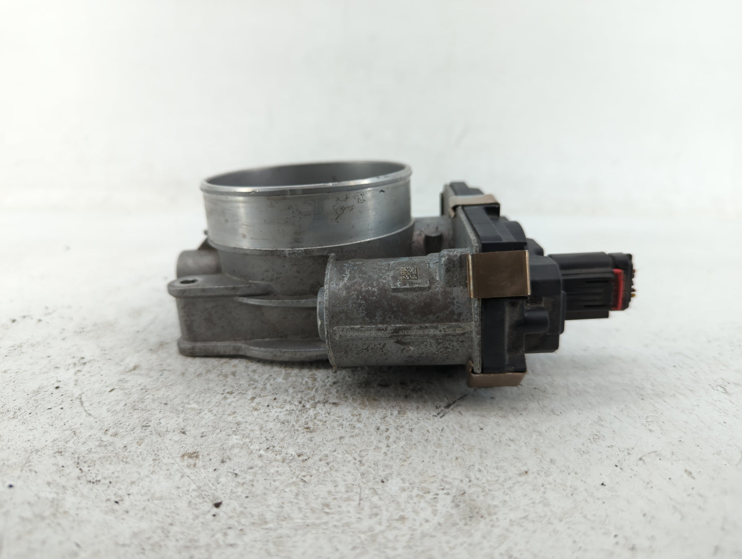 2015-2022 Gmc Yukon Throttle Body P/N:12617792 12678224 Fits Fits 2014 2015 2016 2017 2018 2019 2020 2021 2022 OEM Used Auto