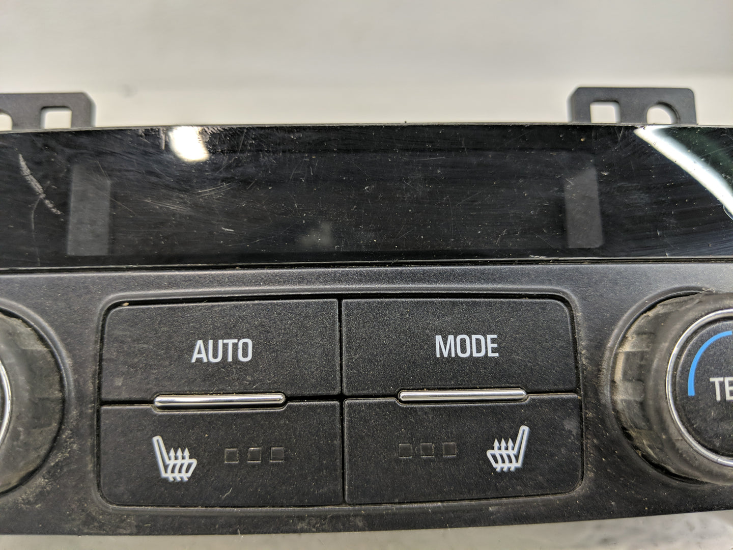 2015 Gmc Yukon Xl Climate Control Module Temperature AC/Heater Replacement P/N:20929717 Fits OEM Used Auto Parts - Oemusedau