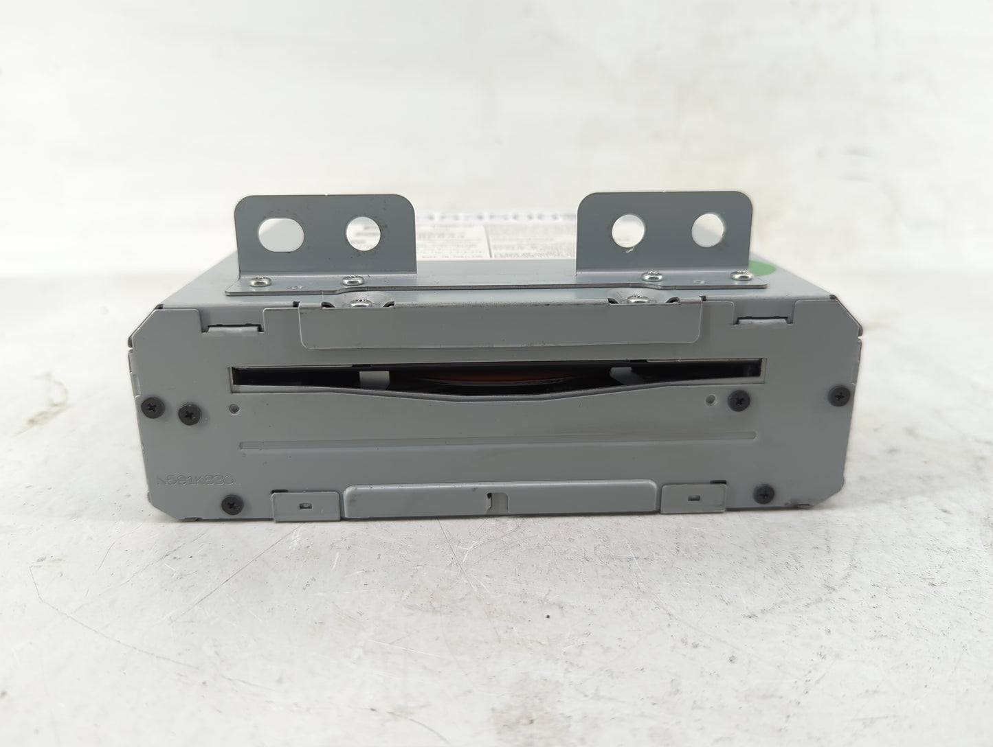 2015 Gmc Yukon Xl Radio AM FM Cd Player Receiver Replacement P/N:23395933 Fits Fits 2014 OEM Used Auto Parts - Oemusedautopa