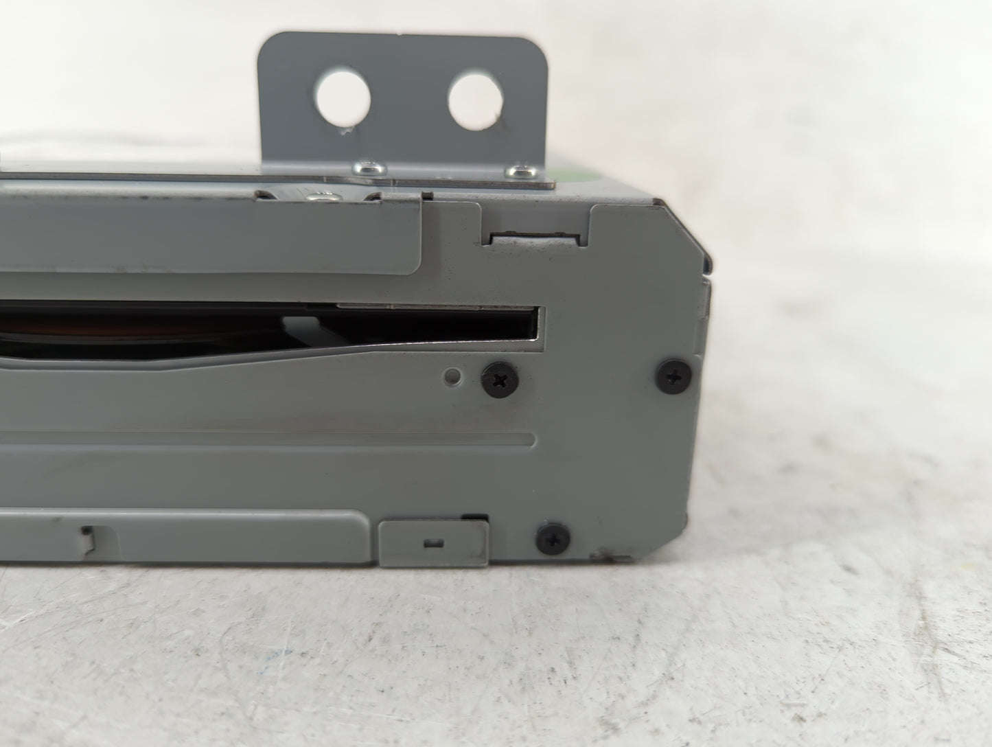 2015 Gmc Yukon Xl Radio AM FM Cd Player Receiver Replacement P/N:23395933 Fits Fits 2014 OEM Used Auto Parts - Oemusedautopa