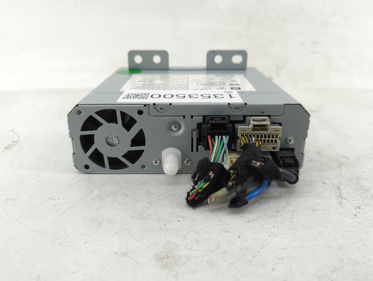 2015 Gmc Yukon Xl Radio AM FM Cd Player Receiver Replacement P/N:23395933 Fits Fits 2014 OEM Used Auto Parts - Oemusedautopa