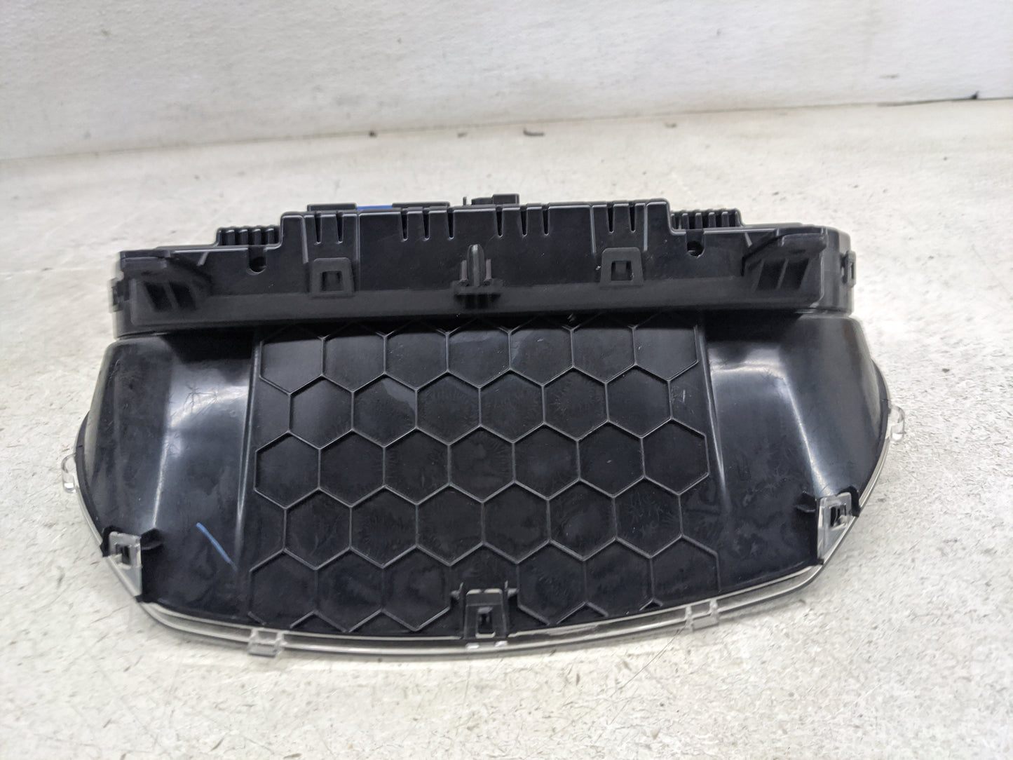 2015 Gmc Yukon Xl Instrument Cluster Speedometer Gauges P/N:81307543Q B11501A372786I7, 9110560000000X Miles: Fits Fits 2016 