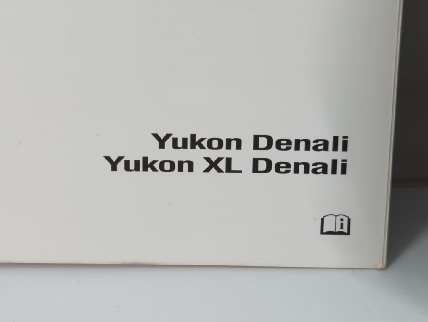 2015 Gmc Yukon Xl Owners Manual Book Guide P/N:23168273 C OEM Used Auto Parts - Oemusedautoparts1.com