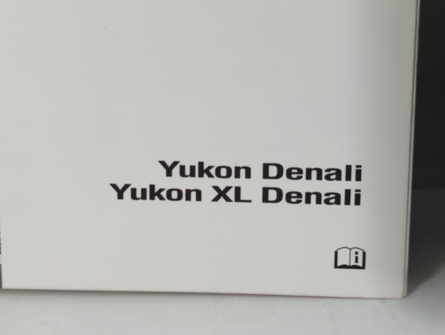 2015 Gmc Yukon Xl Owners Manual Book Guide P/N:22953643 A OEM Used Auto Parts - Oemusedautoparts1.com