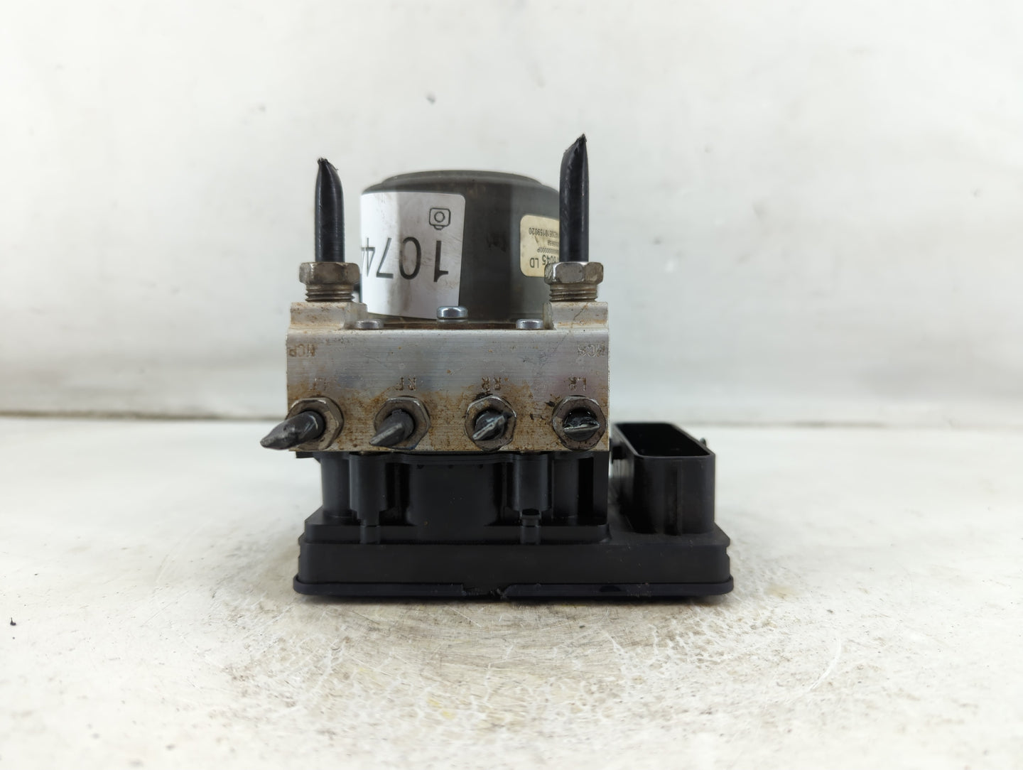 2015 Gmc Yukon Xl 1500 ABS Pump Control Module Replacement P/N:23426045 Fits Fits 2016 2017 2018 OEM Used Auto Parts - Oemus