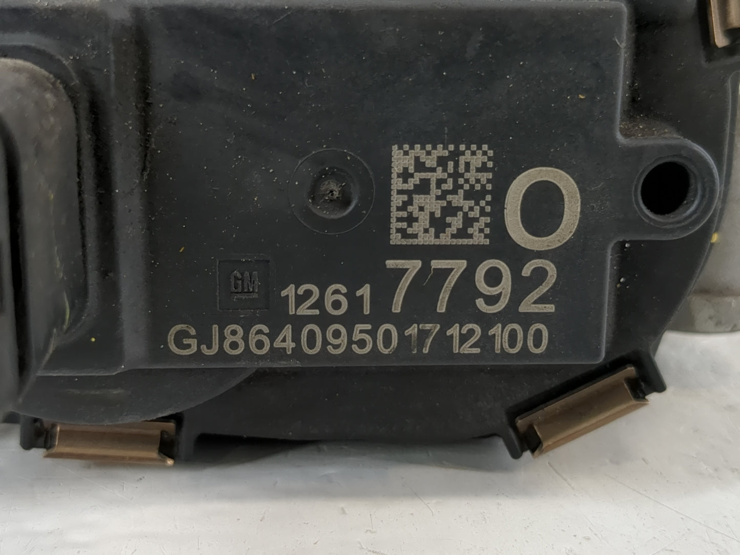 2015 Gmc Yukon Xl 1500 Throttle Body P/N:12617792 Fits Fits 2014 2016 2017 2018 2019 2020 2021 2022 OEM Used Auto Parts - Oe