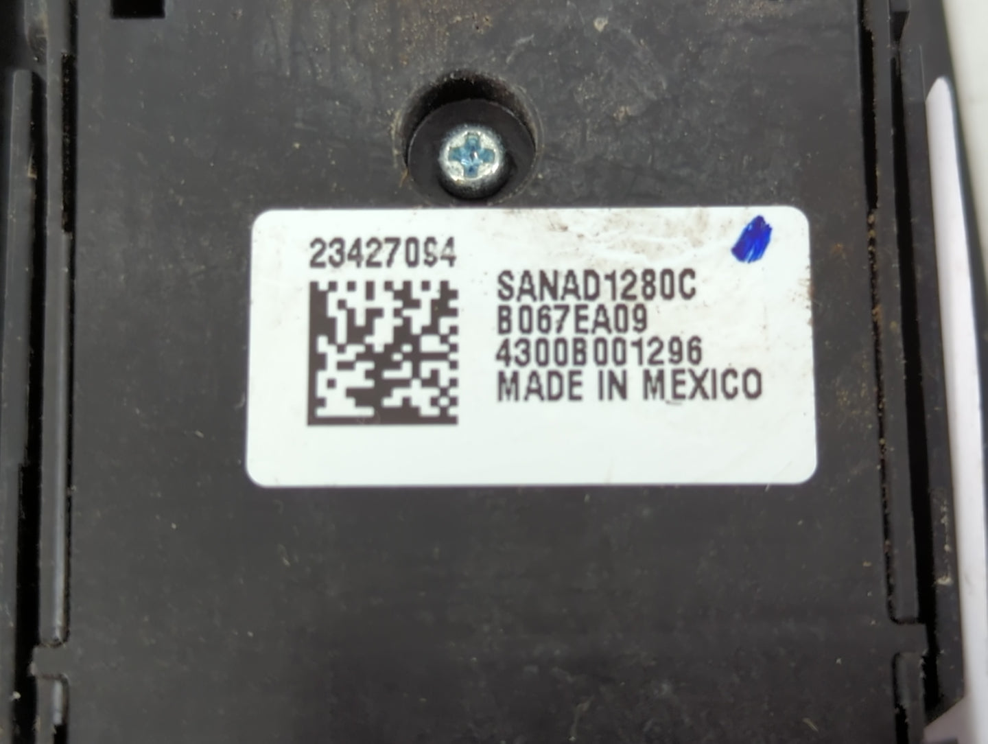 2015 Gmc Yukon Xl 1500 Master Power Window Switch Replacement Driver Side Left P/N:23427094 Fits Fits 2016 2017 2018 2019 20