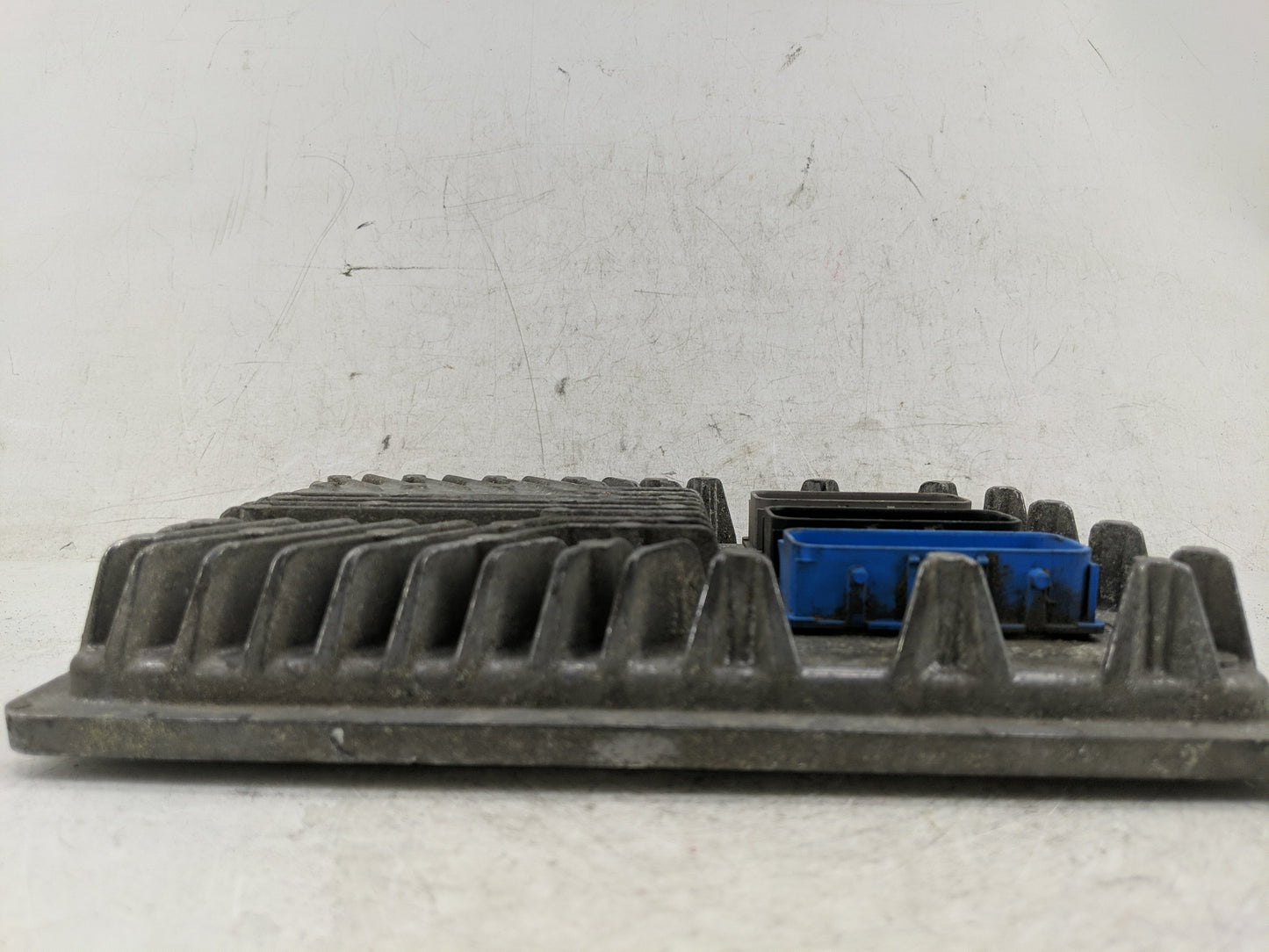2015 Gmc Yukon Xl 1500 PCM Engine Control Computer ECU ECM PCU OEM P/N:12664768 Fits Fits 2014 2016 OEM Used Auto Parts - Oe