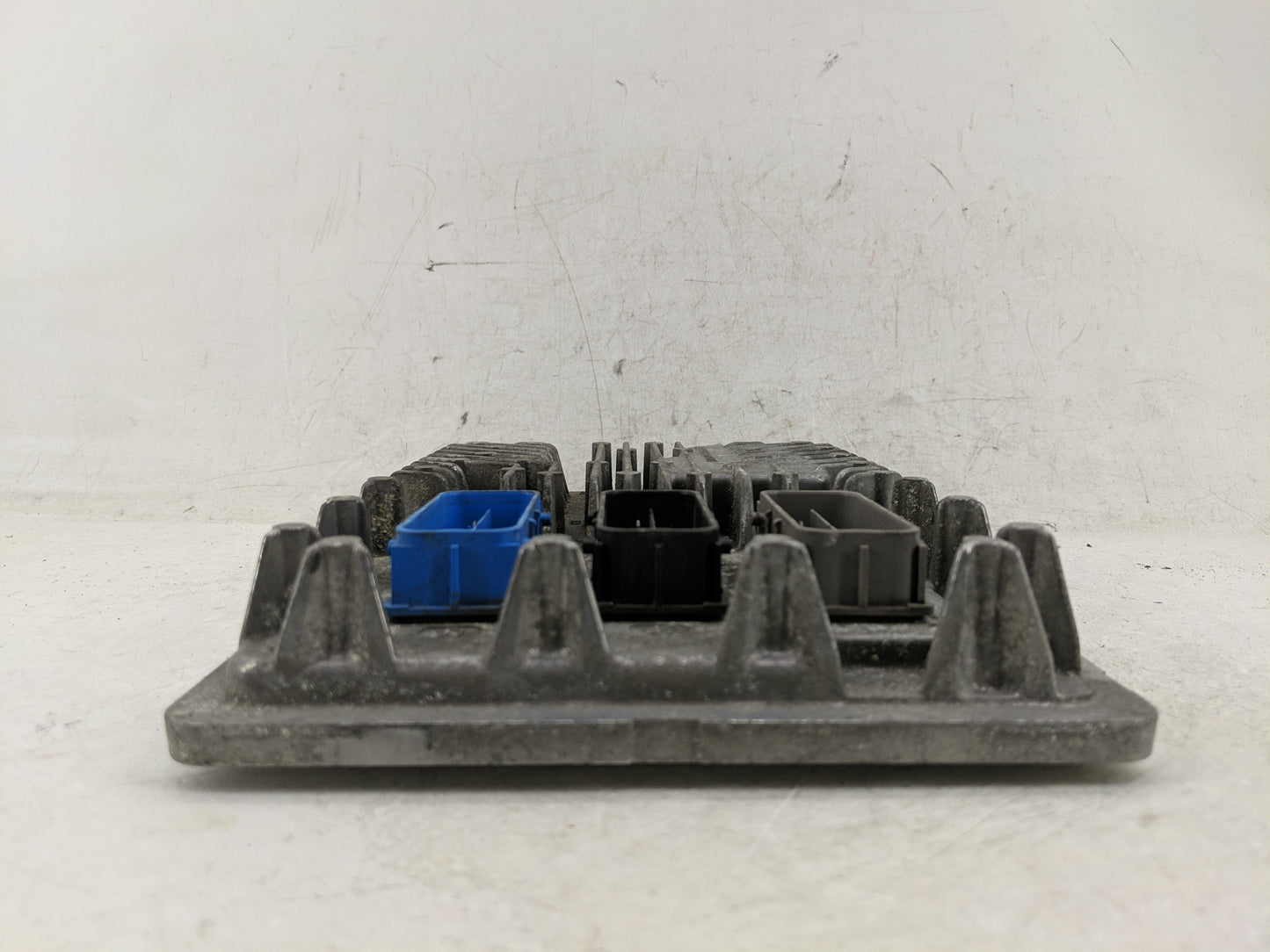2015 Gmc Yukon Xl 1500 PCM Engine Control Computer ECU ECM PCU OEM P/N:12664768 Fits Fits 2014 2016 OEM Used Auto Parts - Oe