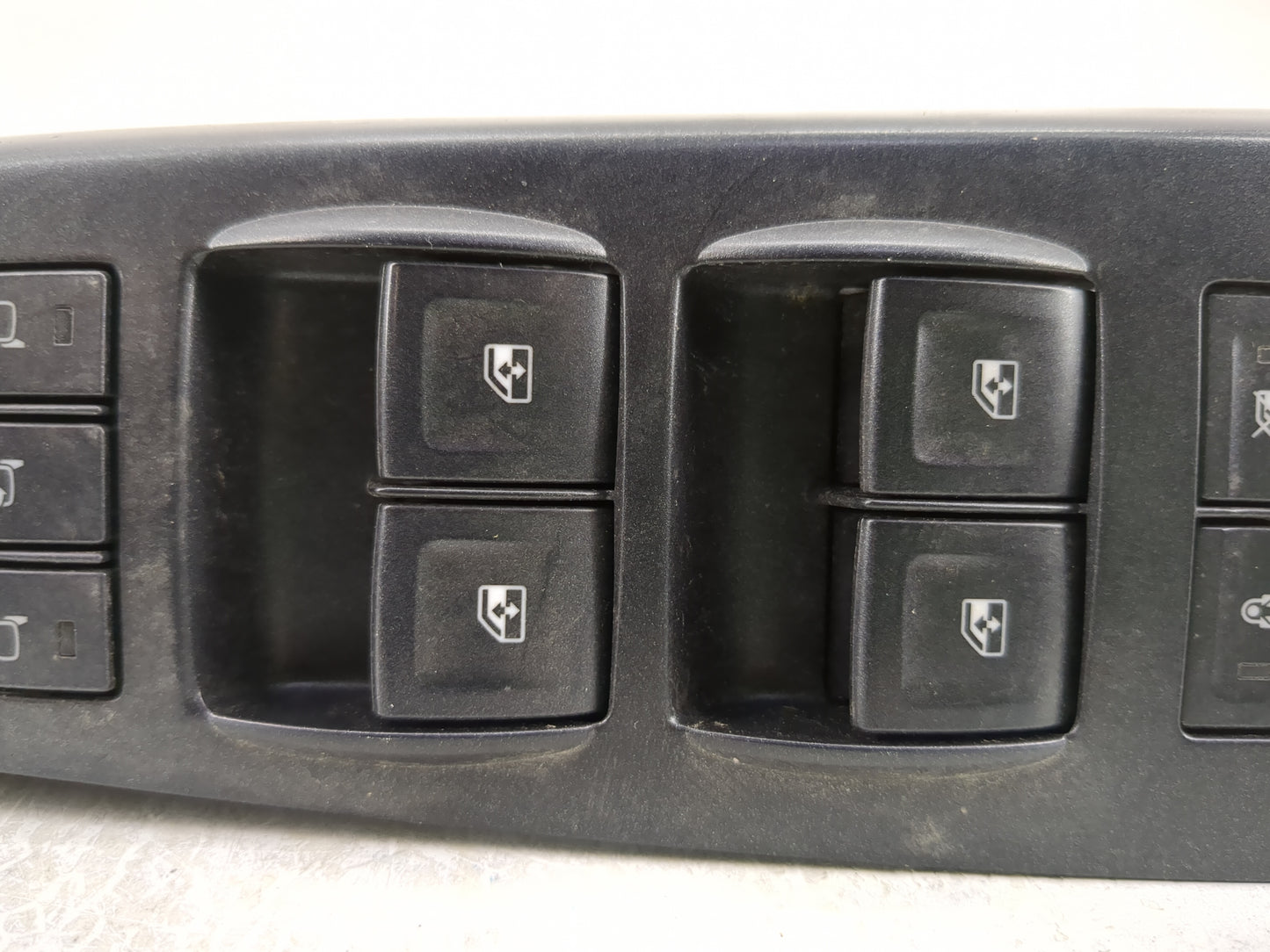 2015 Gmc Yukon Xl 1500 Master Power Window Switch Replacement Driver Side Left P/N:B066EA10 23488411 Fits OEM Used Auto Part
