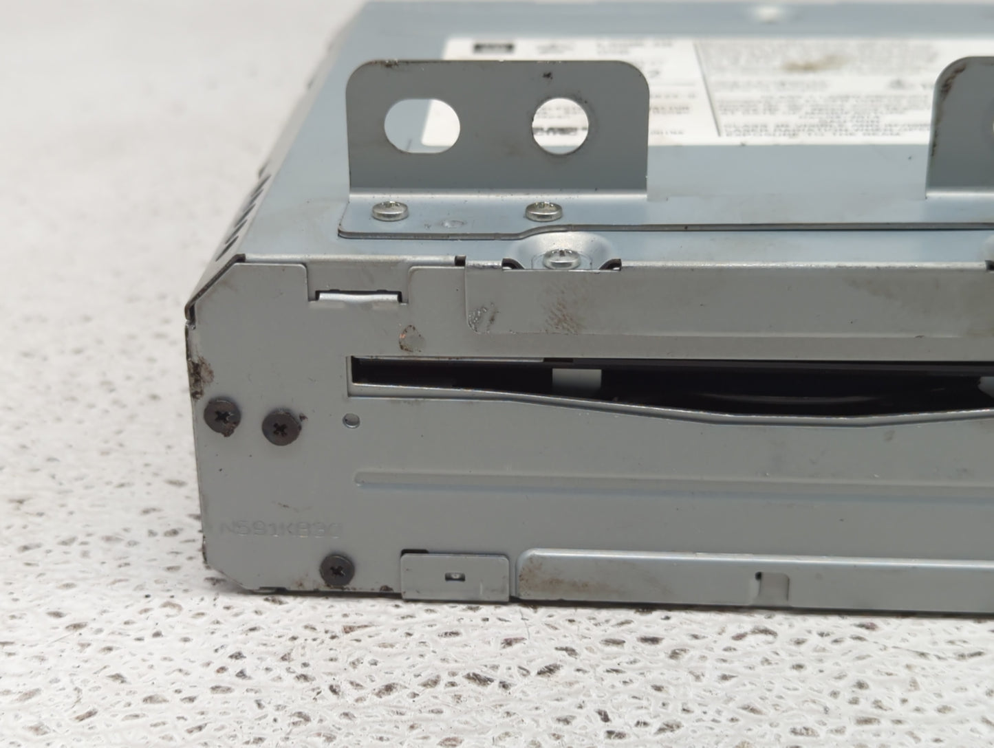 2015 Gmc Yukon Xl 1500 Radio AM FM Cd Player Receiver Replacement P/N:23487132 Fits OEM Used Auto Parts - Oemusedautoparts1.