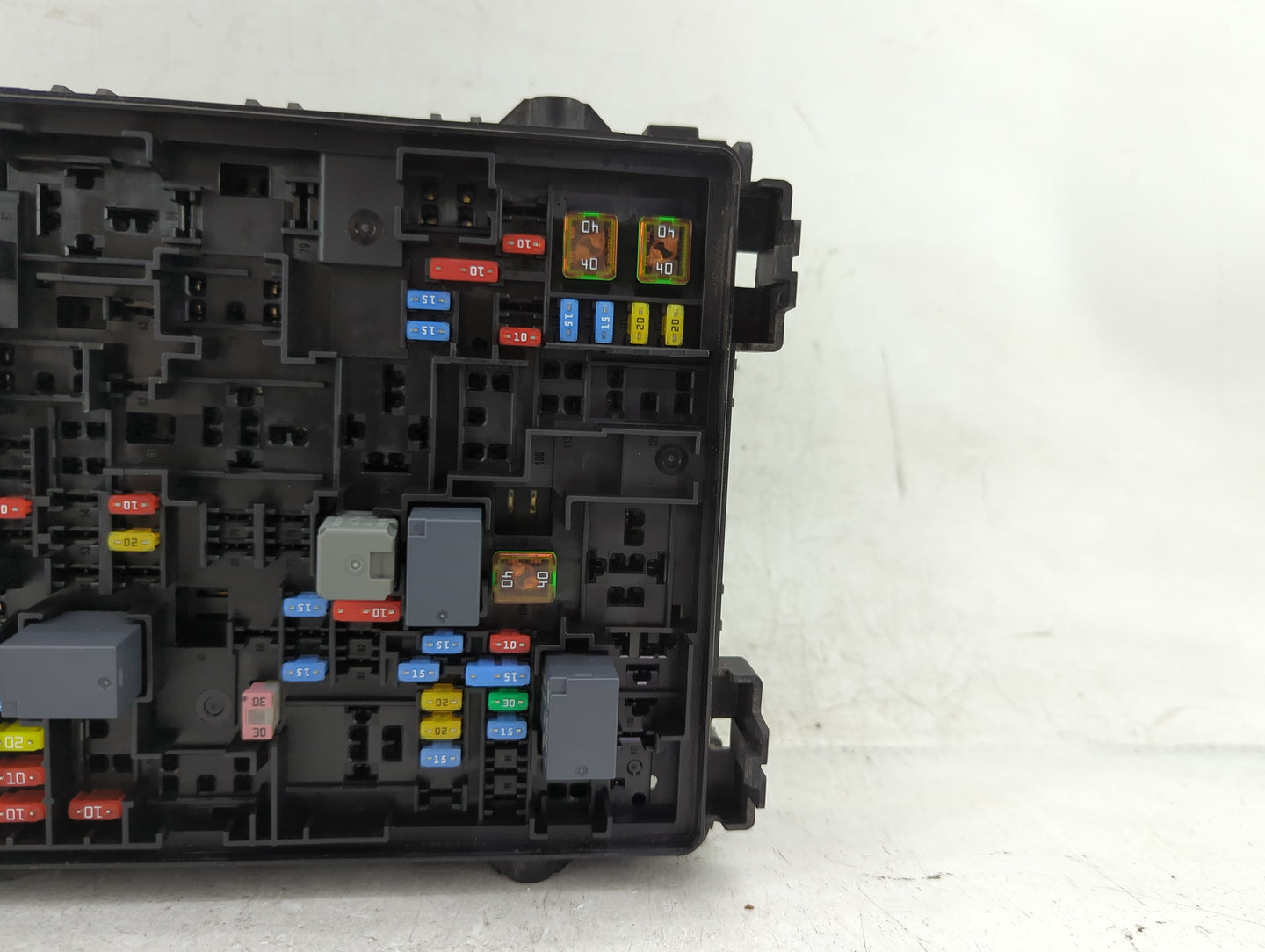 2015 Gmc Yukon Xl 1500 Fusebox Fuse Box Panel Relay Module P/N:23227061 Fits Fits 2016 2017 2018 2019 2020 OEM Used Auto Par