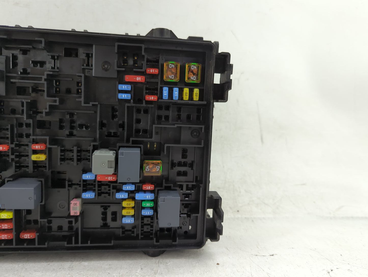 2015 Gmc Yukon Xl 1500 Fusebox Fuse Box Panel Relay Module P/N:23227061 Fits Fits 2016 2017 2018 2019 2020 OEM Used Auto Par