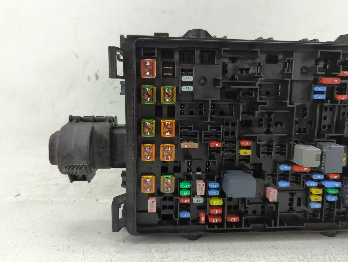 2015 Gmc Yukon Xl 1500 Fusebox Fuse Box Panel Relay Module P/N:23227061 Fits Fits 2016 2017 2018 2019 2020 OEM Used Auto Par