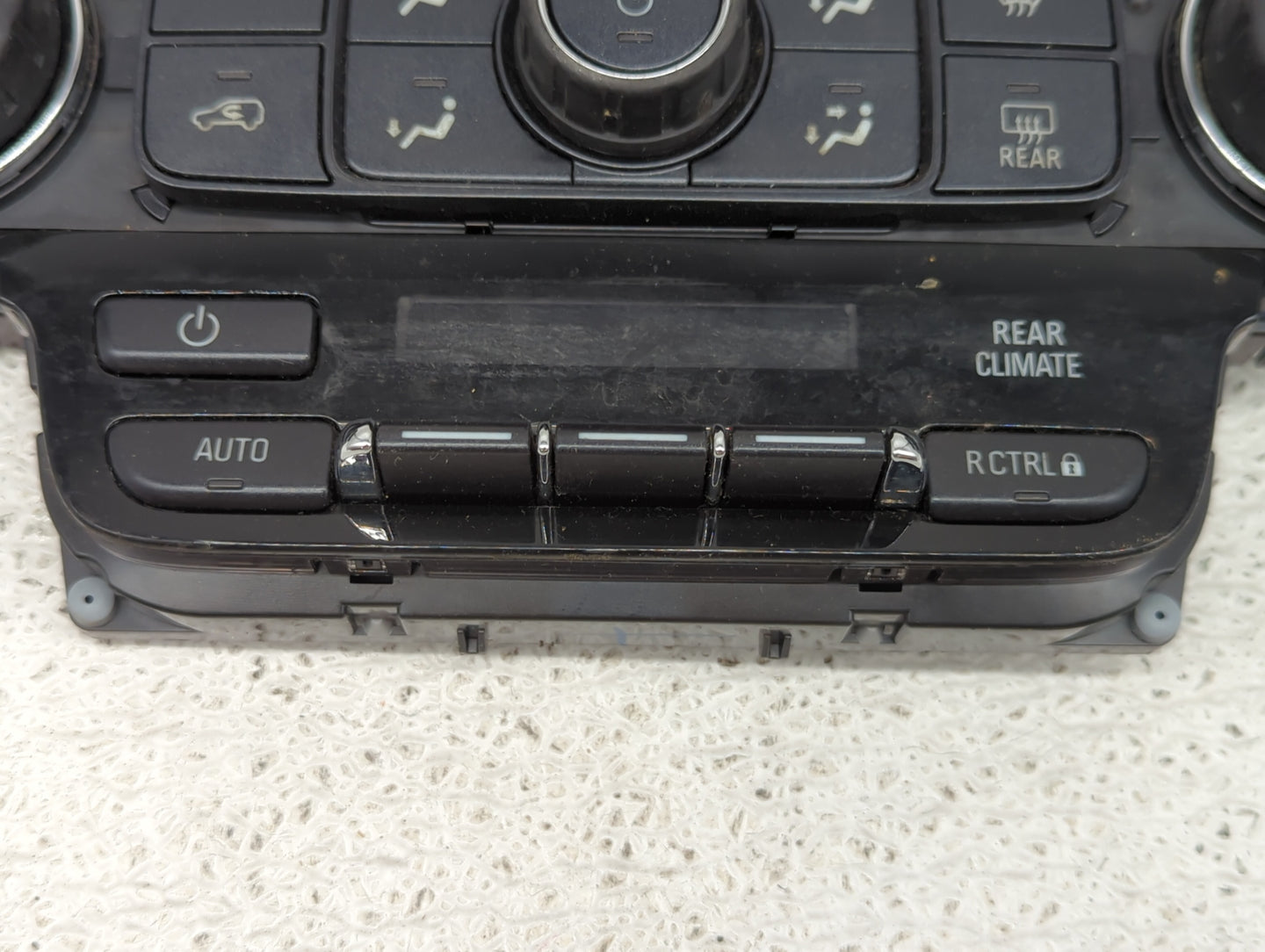 2015 Gmc Yukon Xl 1500 Climate Control Module Temperature AC/Heater Replacement P/N:23449658 Fits OEM Used Auto Parts - Oemu