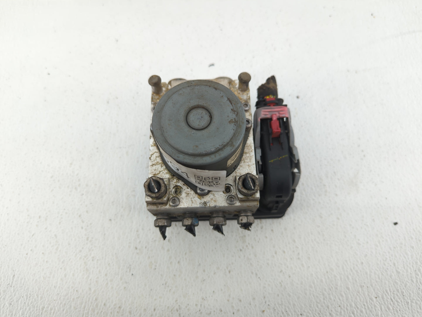 2015 Gmc Yukon Xl 1500 ABS Pump Control Module Replacement P/N:23436045 Fits OEM Used Auto Parts - Oemusedautoparts1.com