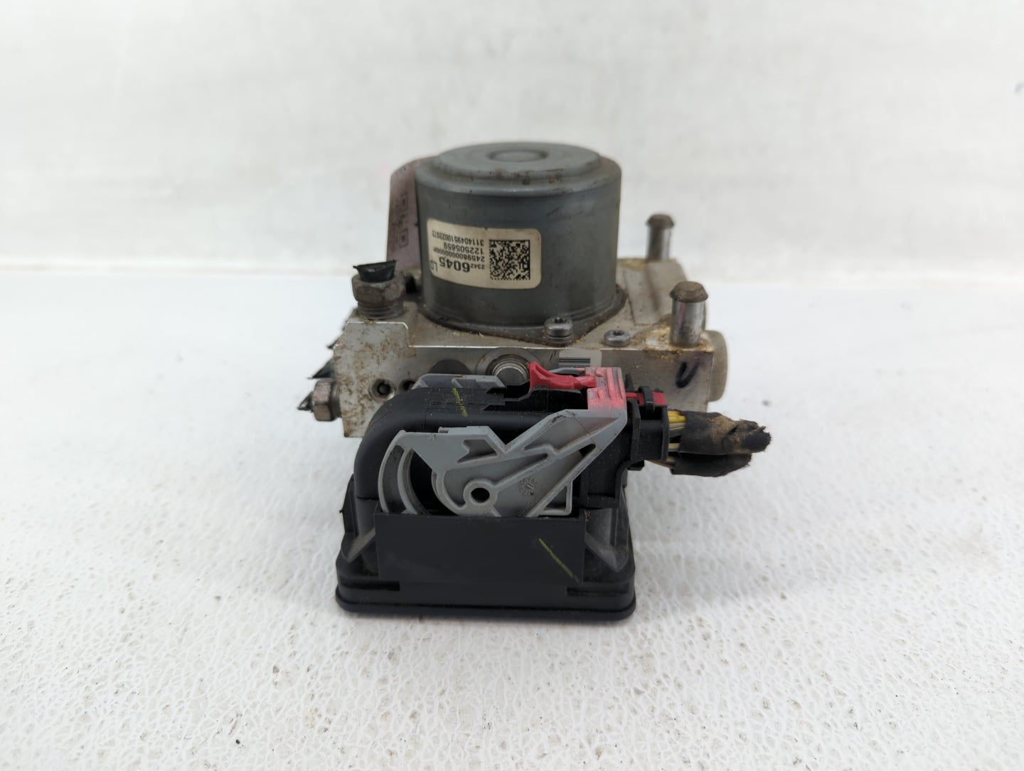 2015 Gmc Yukon Xl 1500 ABS Pump Control Module Replacement P/N:23436045 Fits OEM Used Auto Parts - Oemusedautoparts1.com