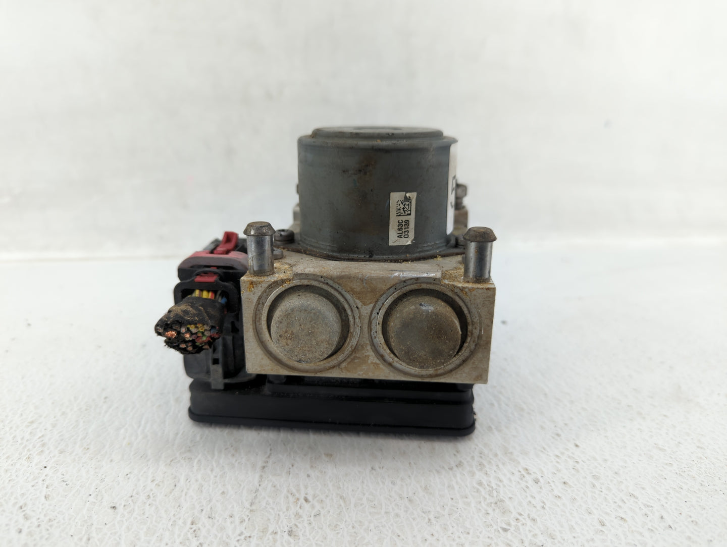2015 Gmc Yukon Xl 1500 ABS Pump Control Module Replacement P/N:23436045 Fits OEM Used Auto Parts - Oemusedautoparts1.com
