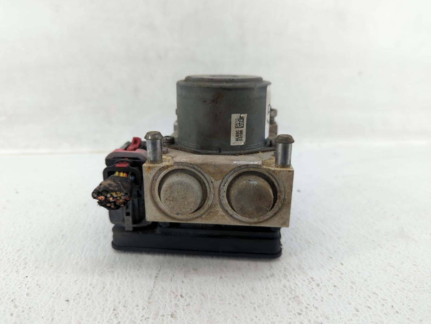 2015 Gmc Yukon Xl 1500 ABS Pump Control Module Replacement P/N:23436045 Fits OEM Used Auto Parts - Oemusedautoparts1.com
