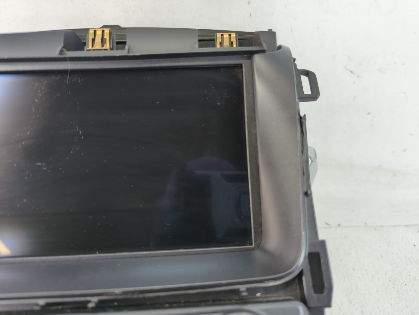 2015 Gmc Yukon Xl 1500 Radio AM FM Cd Player Receiver Replacement P/N:23235633 Fits OEM Used Auto Parts - Oemusedautoparts1.