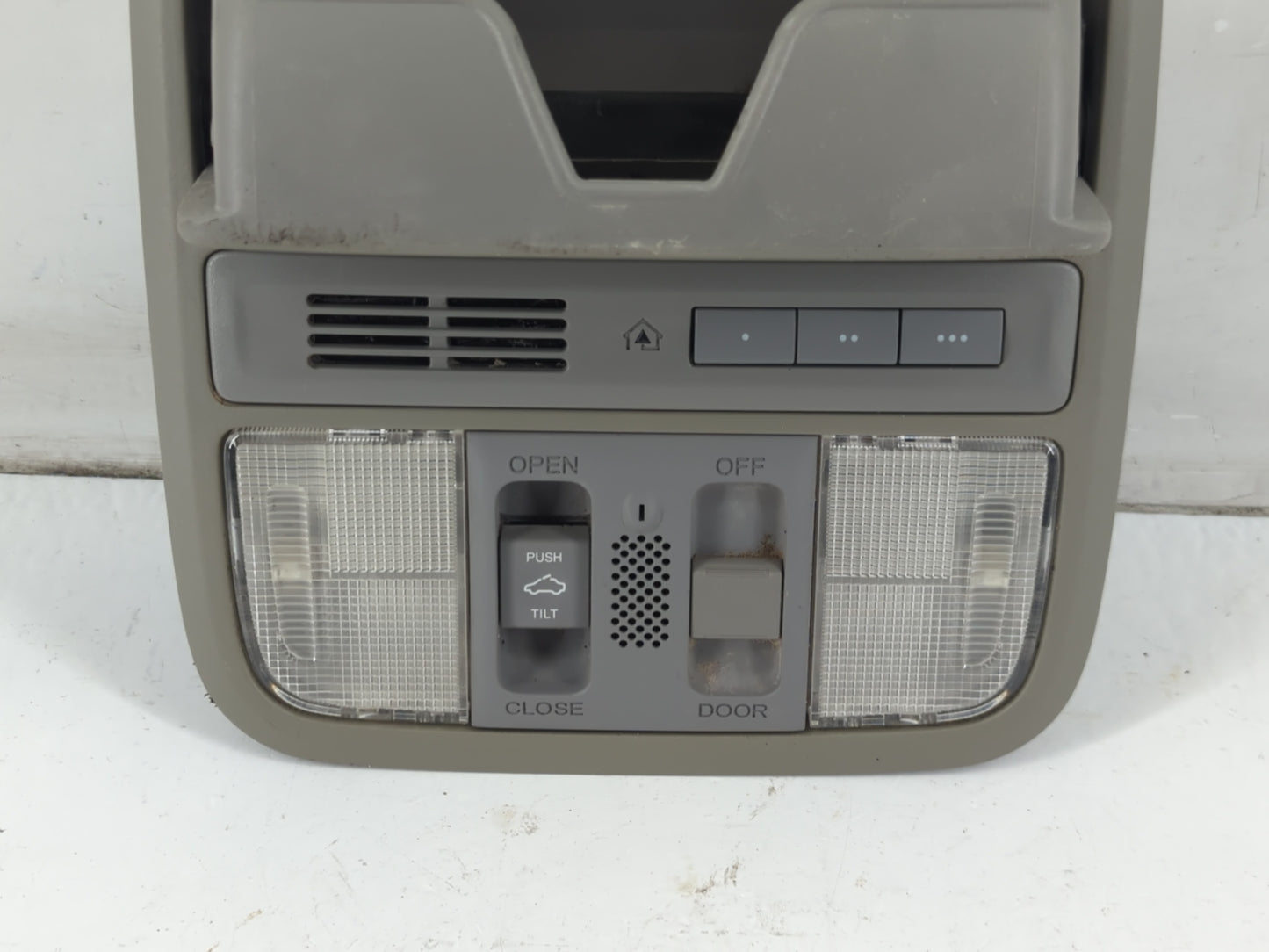 2015 Honda Accord Overhead Roof Console 1093311 - Oemusedautoparts1.com