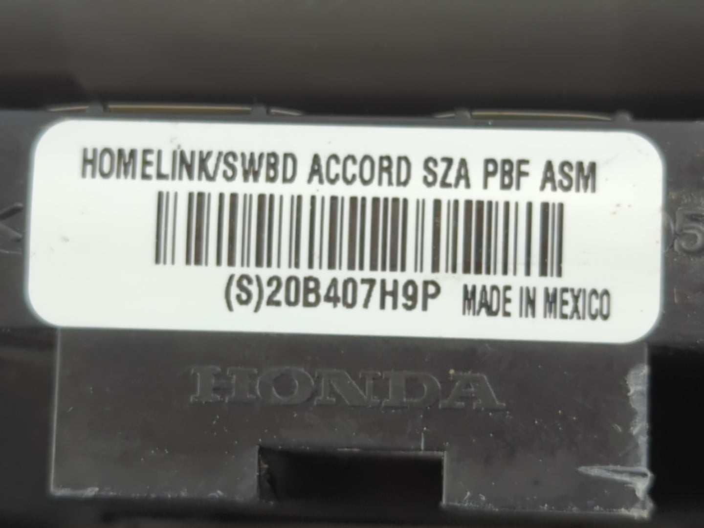 2015 Honda Accord Overhead Roof Console 1093311 - Oemusedautoparts1.com