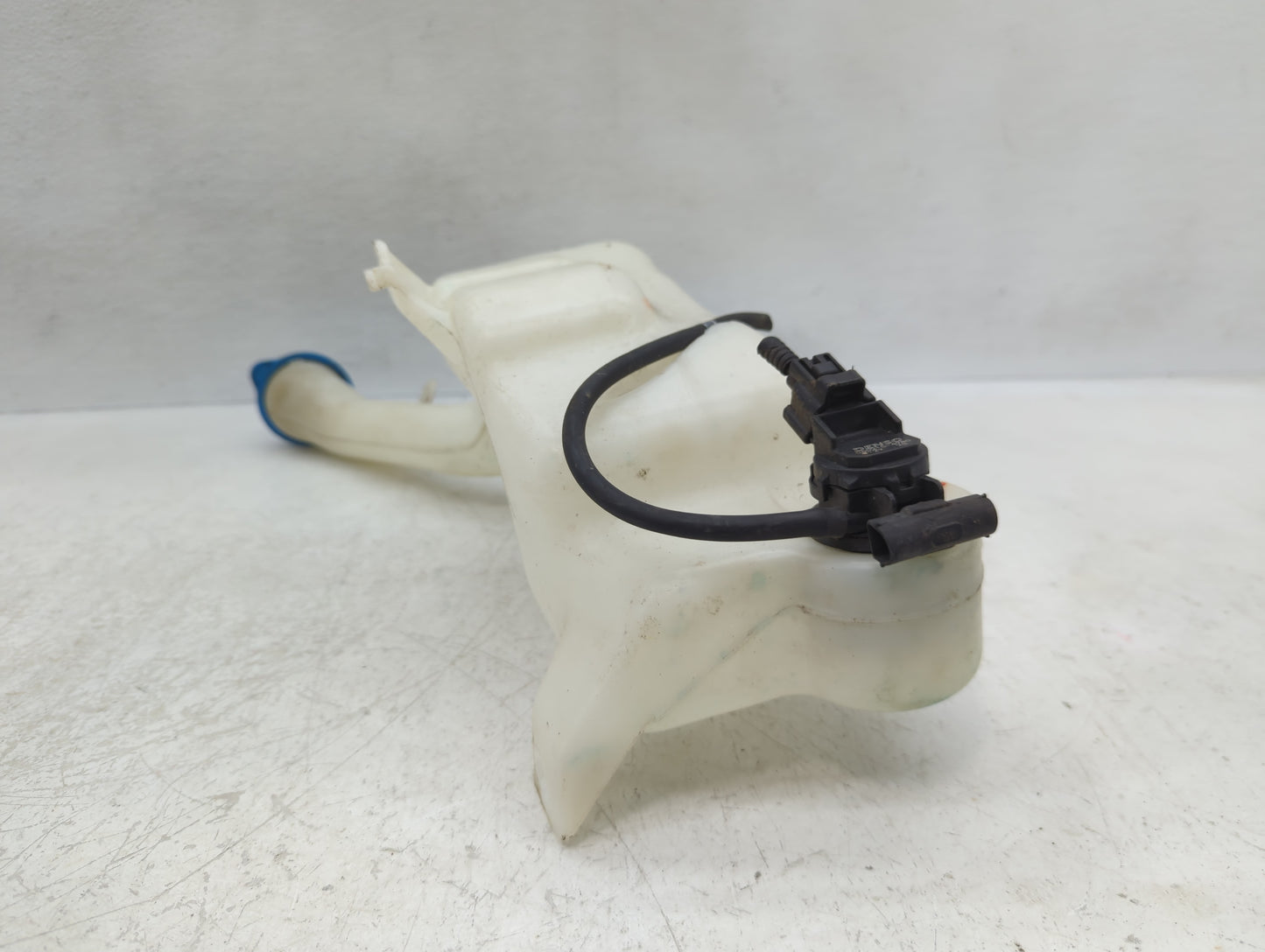 2013-2017 Honda Accord Windshield Washer Fluid Reservoir Bottle Oem - Oemusedautoparts1.com