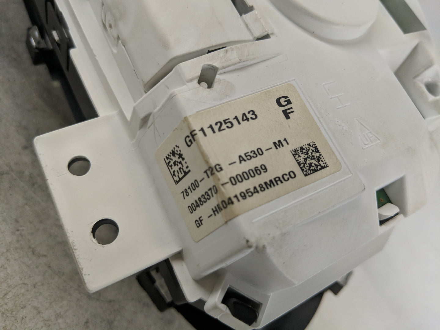 2013-2017 Honda Accord Instrument Cluster Speedometer Gauges P/N:78100-T2G-A530-M1 Fits Fits 2013 2014 2015 2016 2017 OEM Us