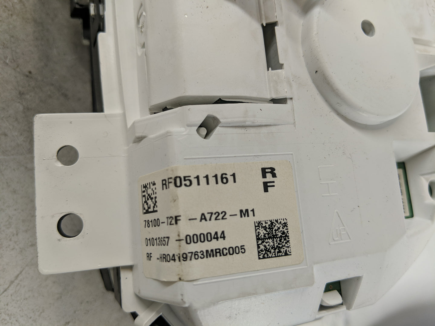 2015-2017 Honda Accord Instrument Cluster Speedometer Gauges P/N:78100-T2F-A710-M1 Fits Fits 2015 2016 2017 OEM Used Auto Pa