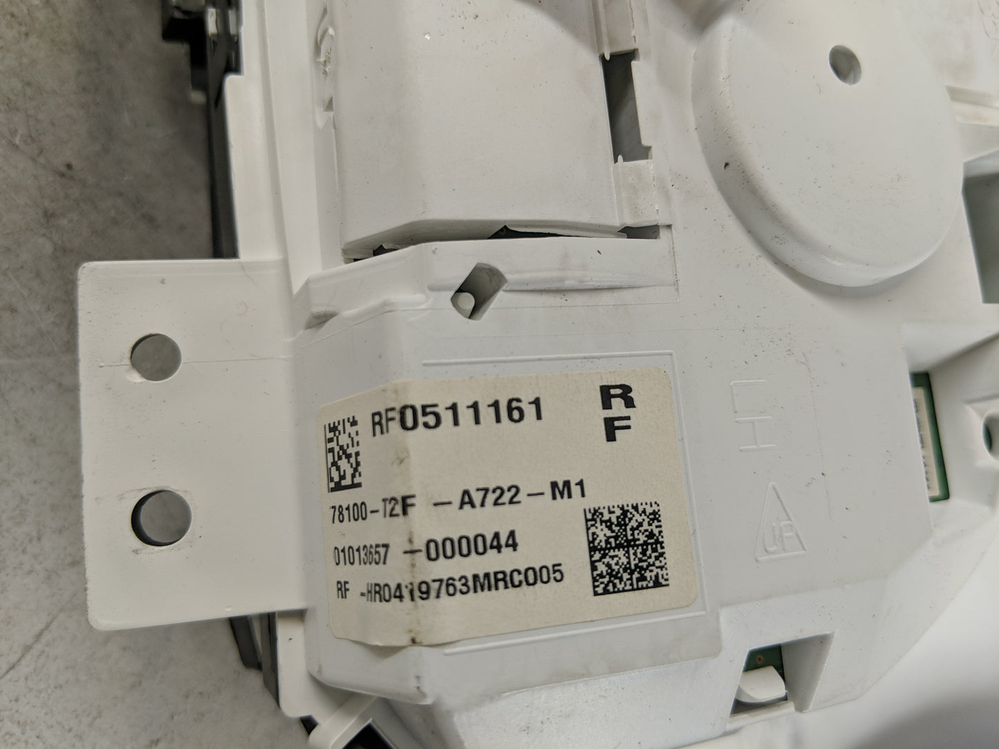 2015-2017 Honda Accord Instrument Cluster Speedometer Gauges P/N:78100-T2F-A710-M1 Fits Fits 2015 2016 2017 OEM Used Auto Pa