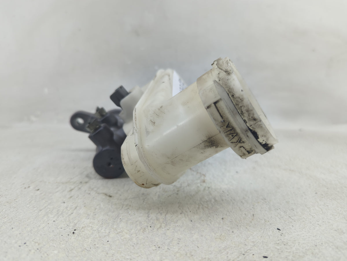 2013-2017 Honda Accord Brake Master Cylinder 1290499 - Oemusedautoparts1.com
