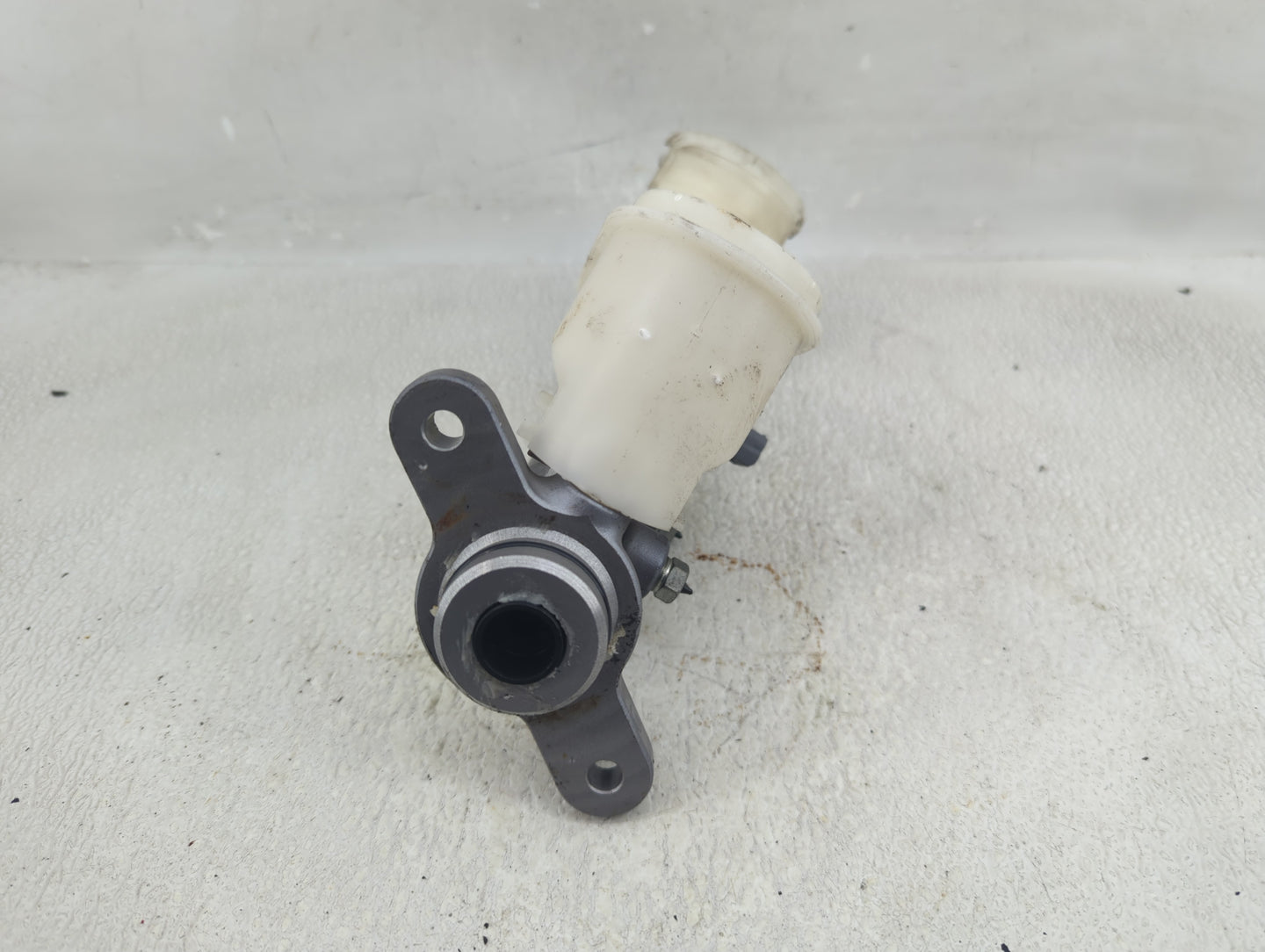 2013-2017 Honda Accord Brake Master Cylinder 1290499 - Oemusedautoparts1.com